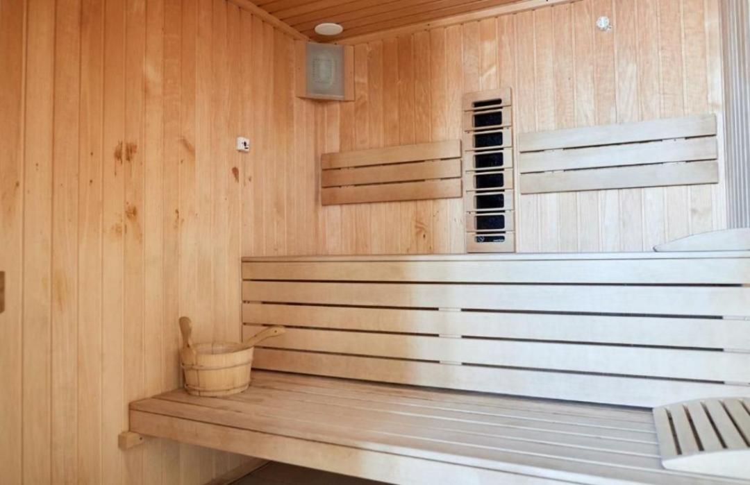 Luxury Suite Alezzi Beach Apartment Piscina Incalzita Sauna Jacuzzi Parking Navodari Exterior photo