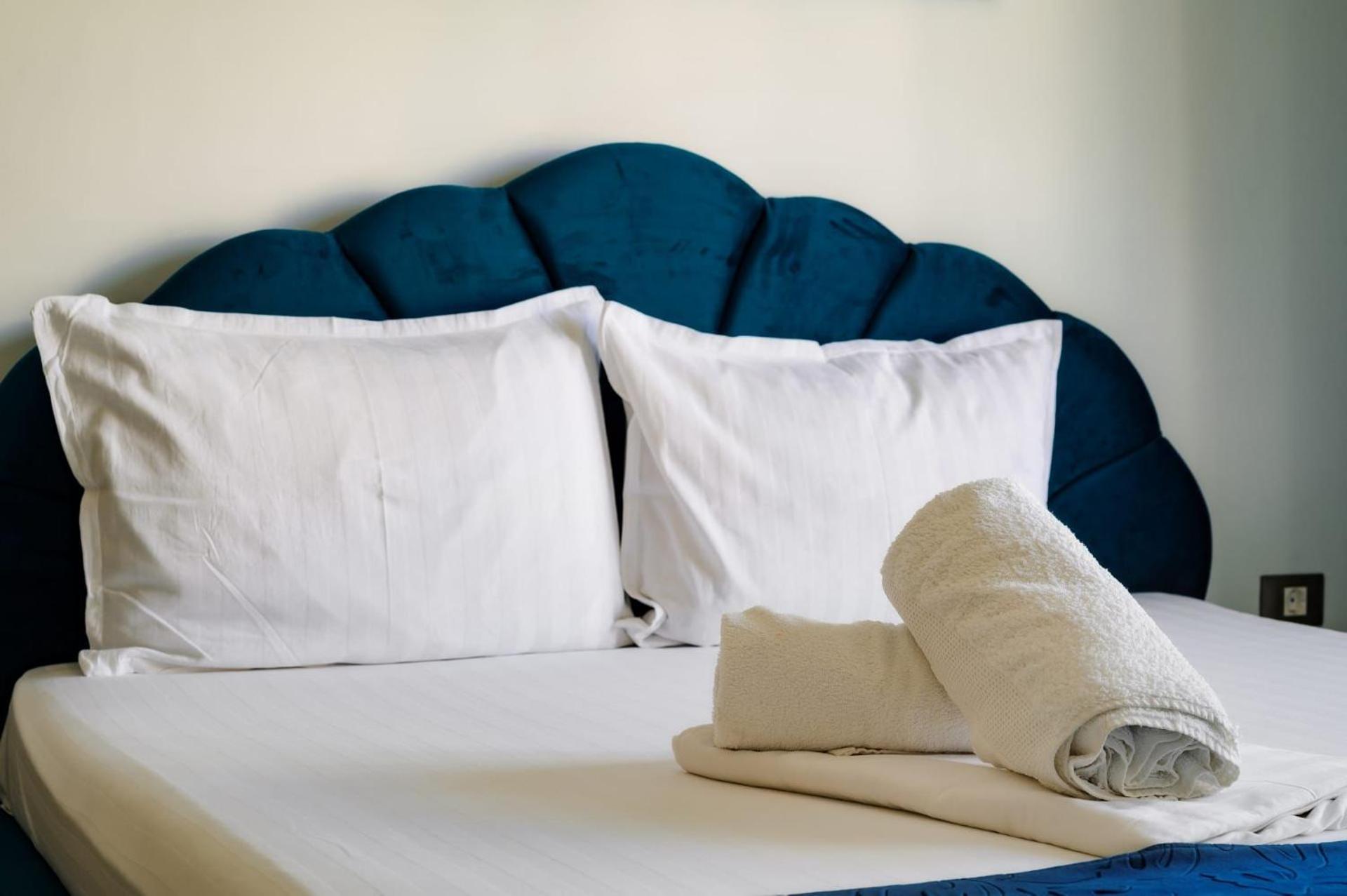 Luxury Suite Alezzi Beach Apartment Piscina Incalzita Sauna Jacuzzi Parking Navodari Exterior photo