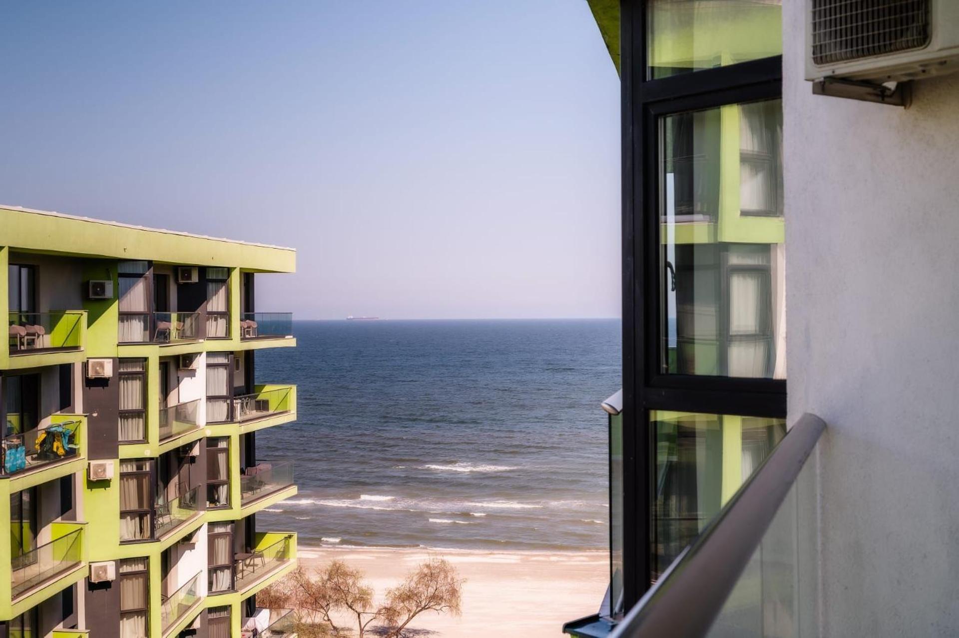 Luxury Suite Alezzi Beach Apartment Piscina Incalzita Sauna Jacuzzi Parking Navodari Exterior photo